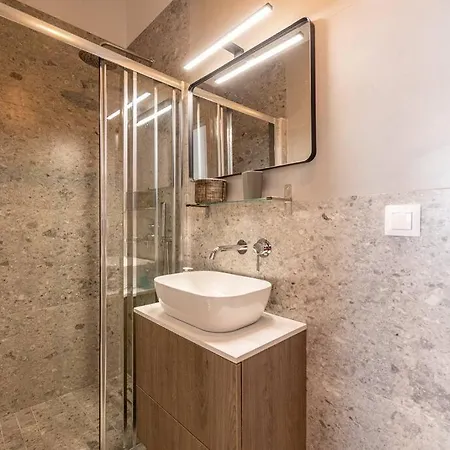 Bright And Cozy 2bdr Close To Acropolis Apartment Athens