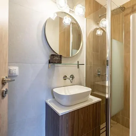 Apartment Bright And Cozy 2bdr Close To Acropolis *