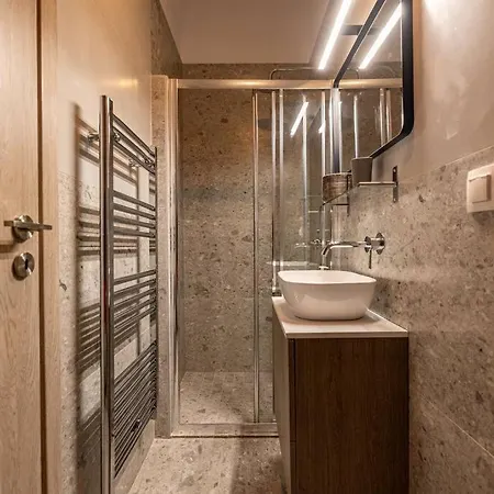 Bright And Cozy 2bdr Close To Acropolis Apartment Athens