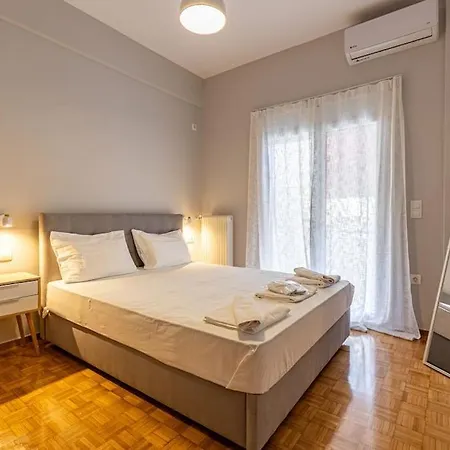 Bright And Cozy 2bdr Close To Acropolis Apartment