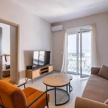 Bright And Cozy 2bdr Close To Acropolis Apartment Athens