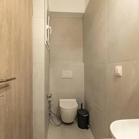 Apartment Bright And Cozy 2bdr Close To Acropolis Athens
